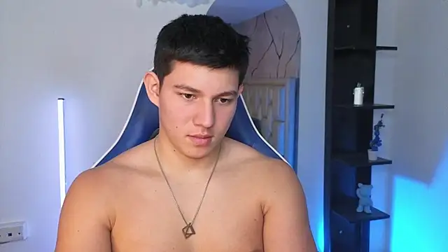 jamescr_ (M twink) - Jet of cum