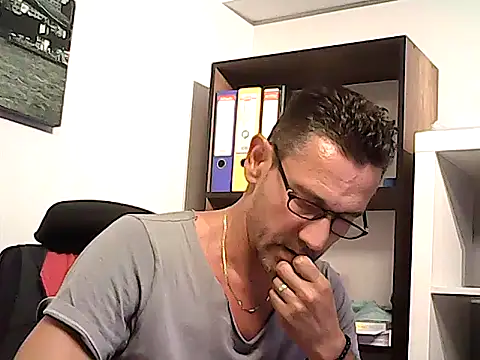 mastercharisma35 webcam