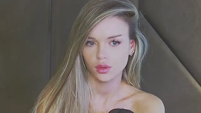 MarilynNova webcam