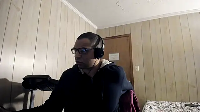 NaturalBeautyQueen webcam
