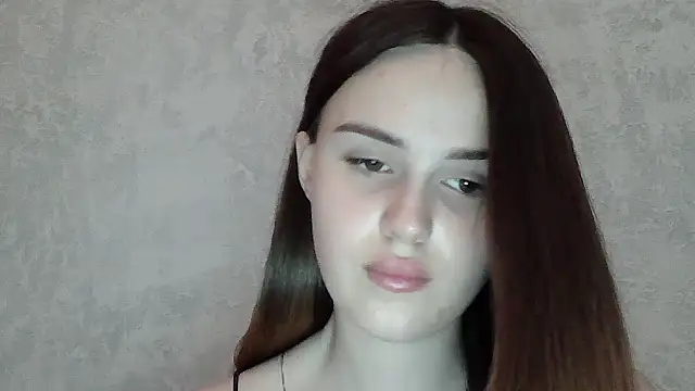 SweetLoraa webcam
