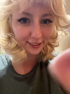 RonnieKiss webcam