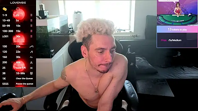 Rayzel_White webcam