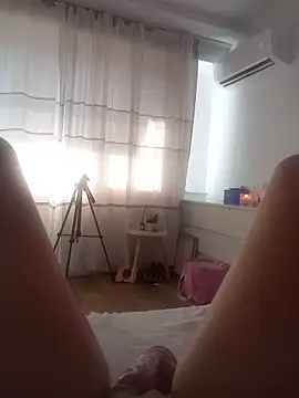 LauraDelightX webcam