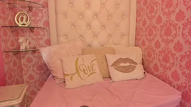 escarleth_fox - Escarleth_Fox's free webcam - UK Sex Cams