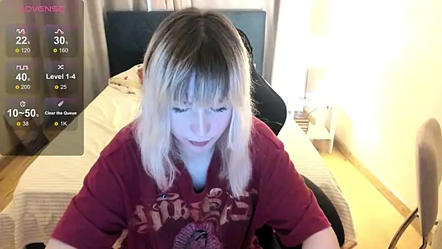 MiaKimiko webcam