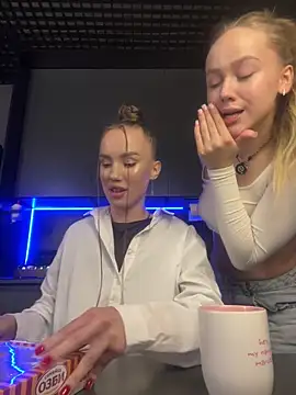 Emi_Sterling webcam