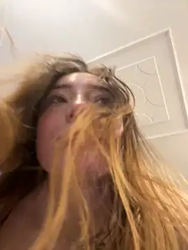 Valery_Salmons webcam