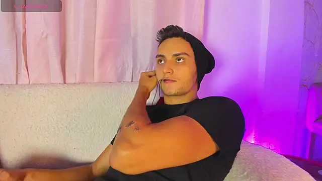 andrewevans46 webcam