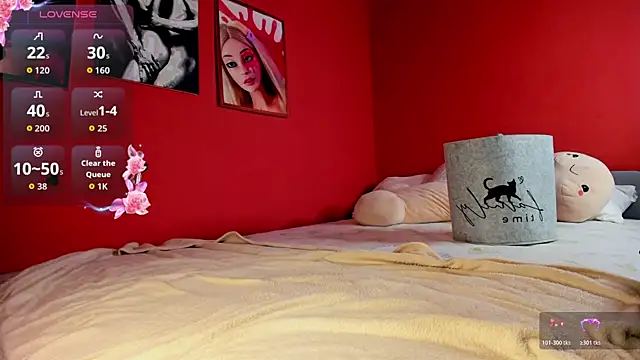 elara_boreall webcam
