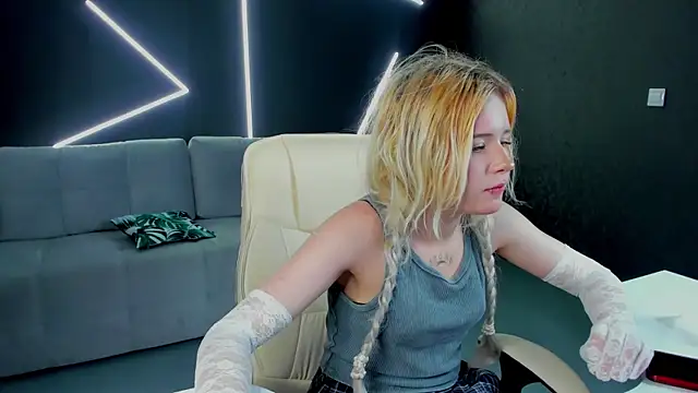 kikipeach webcam
