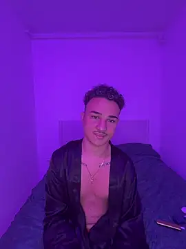Enzo_Luxury webcam