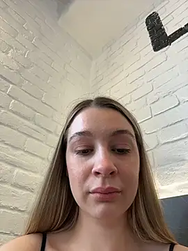 SashaCatt live cam on StripChat