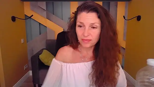 EllaLong live cam on StripChat