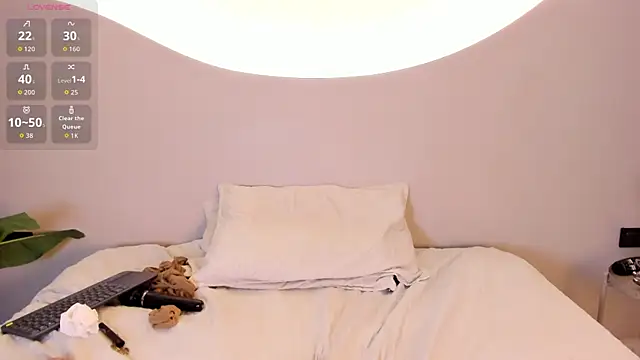 ainaah_ live cam on StripChat