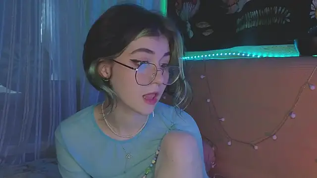 Miko_Meow webcam