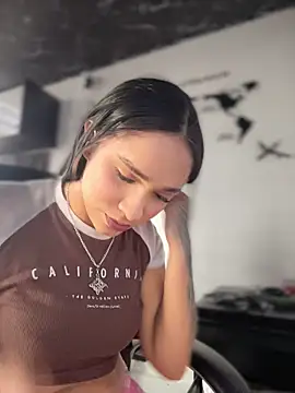 Isabella-Teen webcam