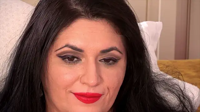 einneuesleben live cam on StripChat