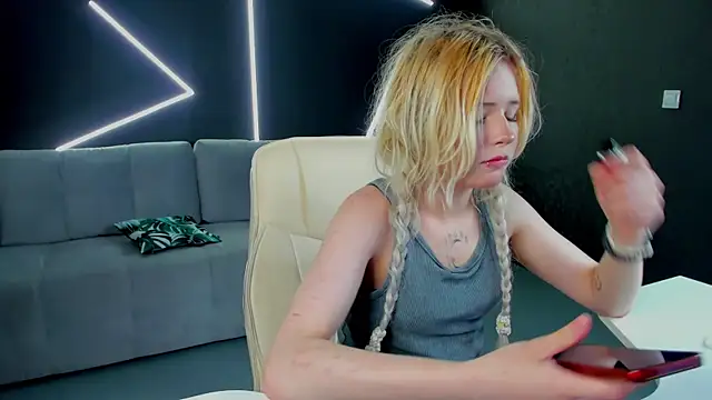 kikipeach webcam