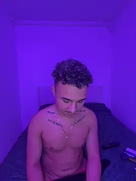 Enzo_Luxury webcam