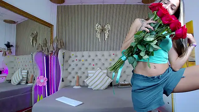 PlayfulShow webcam