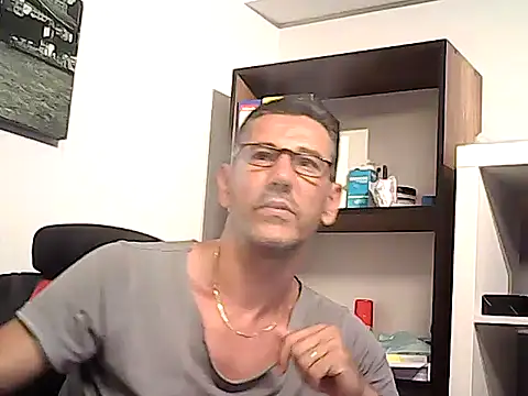 mastercharisma35 webcam