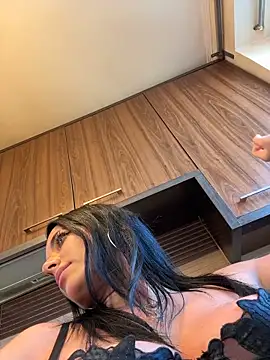 Hotmomcheckk_ webcam