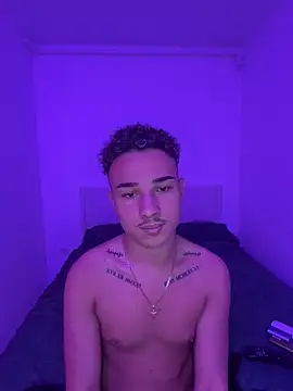Enzo_Luxury webcam