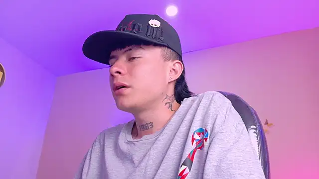 Nascary_Fox webcam