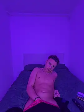 Enzo_Luxury webcam