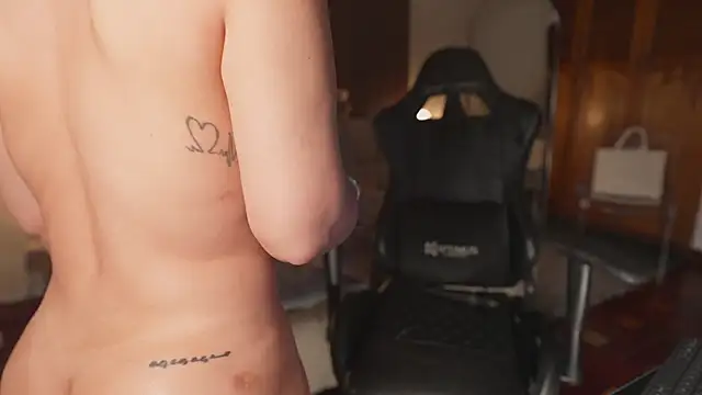 KateOwens live cam on StripChat