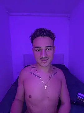Enzo_Luxury webcam