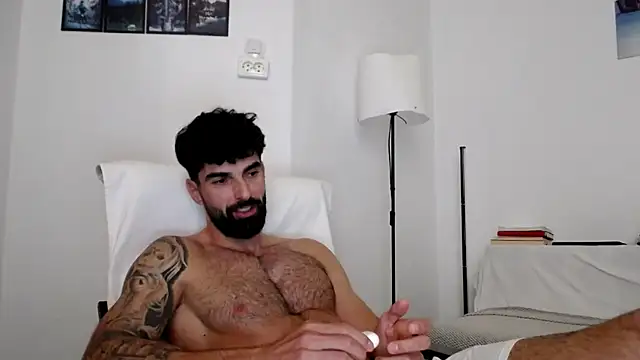 Verycutex live cam on StripChat