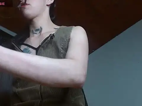 Scarlett_crastrawberry webcam