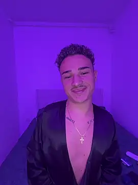 Enzo_Luxury webcam