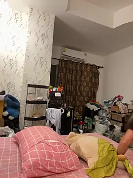 Ponthip webcam