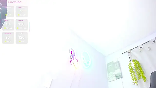 lucie_nicolls webcam