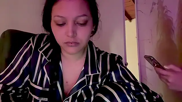 MarcellaGriffin webcam