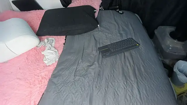 lanastone86 - Lanastone86's free webcam
