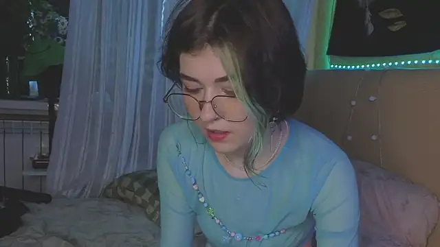 Miko_Meow live cam on StripChat