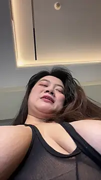 mo-mo-69 live cam on StripChat