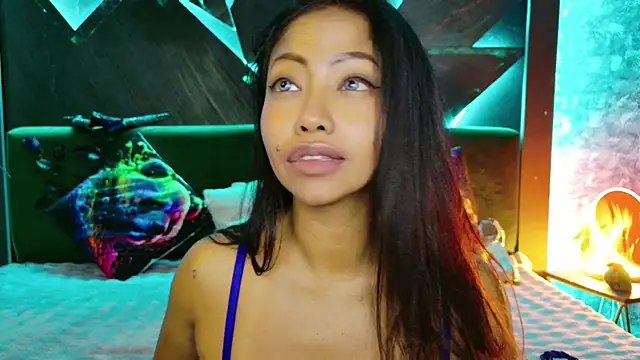 ElyaQuinn webcam
