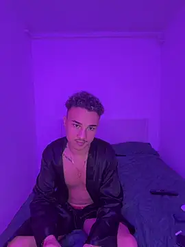 Enzo_Luxury webcam