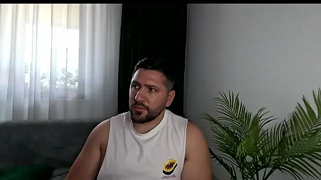 Gold_Alpha_Boy webcam