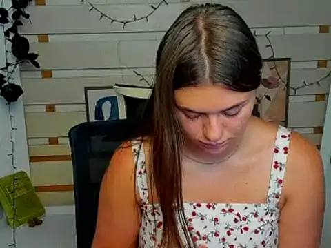 Josephine_Kiss webcam