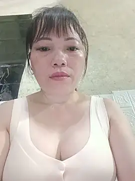 Sana-vn live cam on StripChat