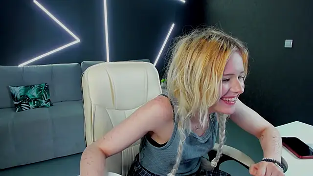 kikipeach webcam