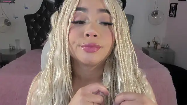 conny__curly webcam