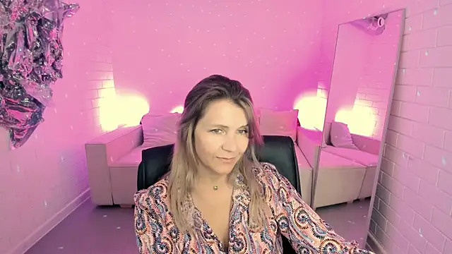 NicoleHitman webcam