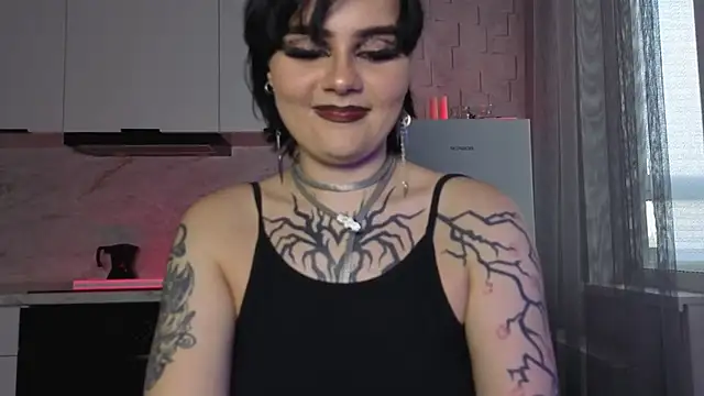 IntrigueYourDay webcam